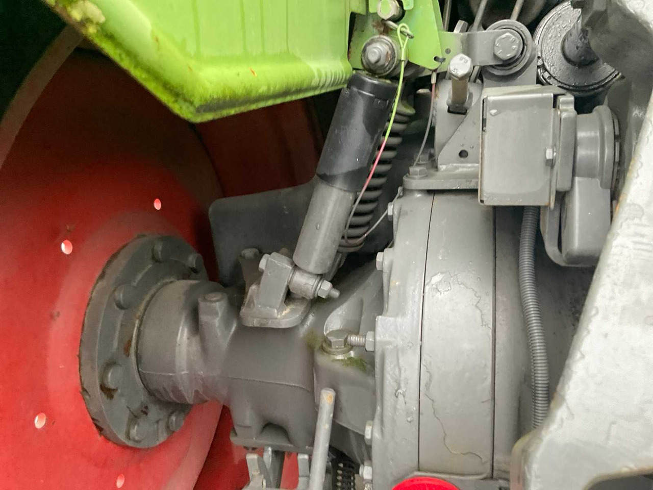 Tracteur agricole Fendt 714: photos 16