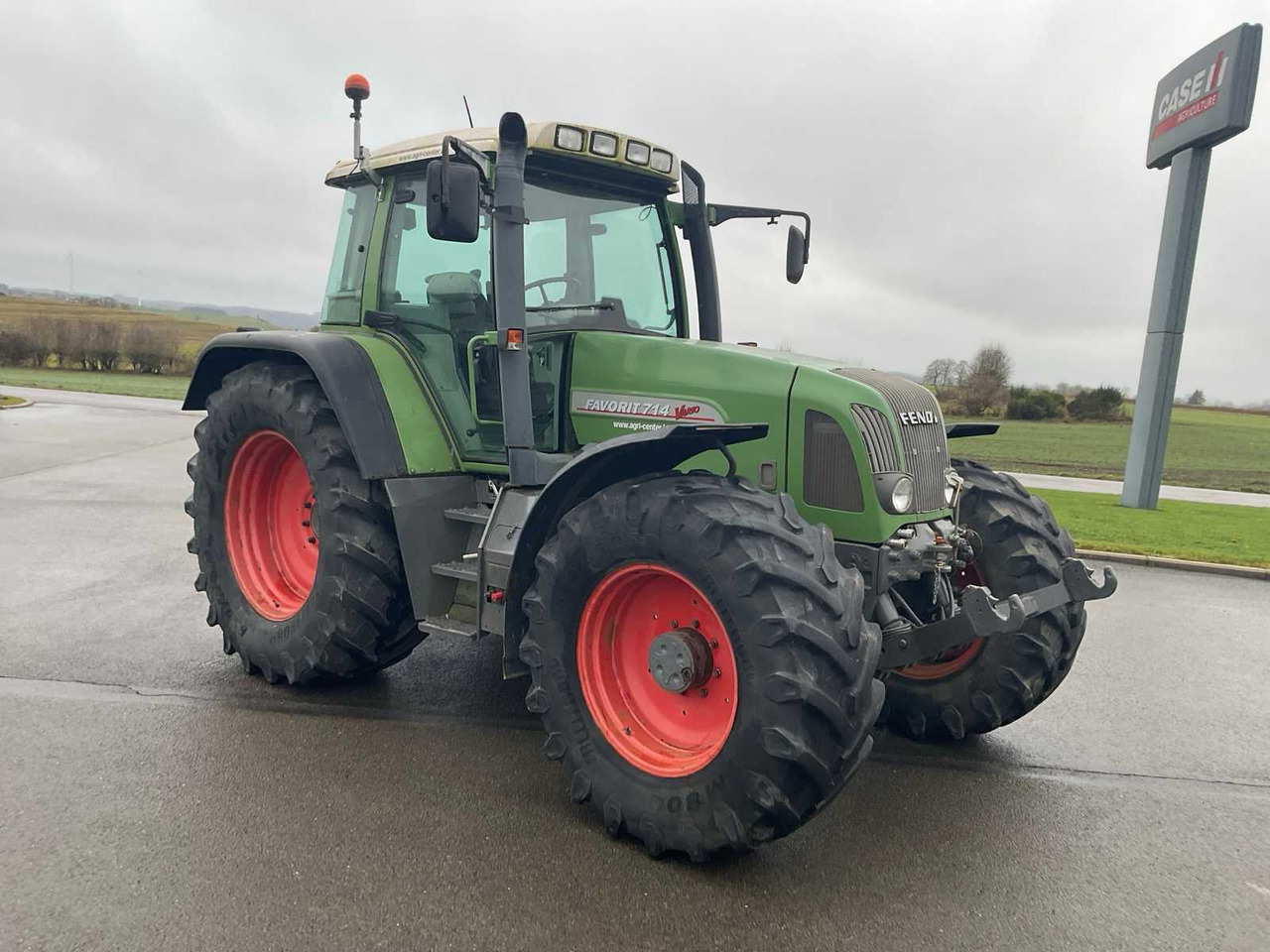 Tracteur agricole Fendt 714: photos 7