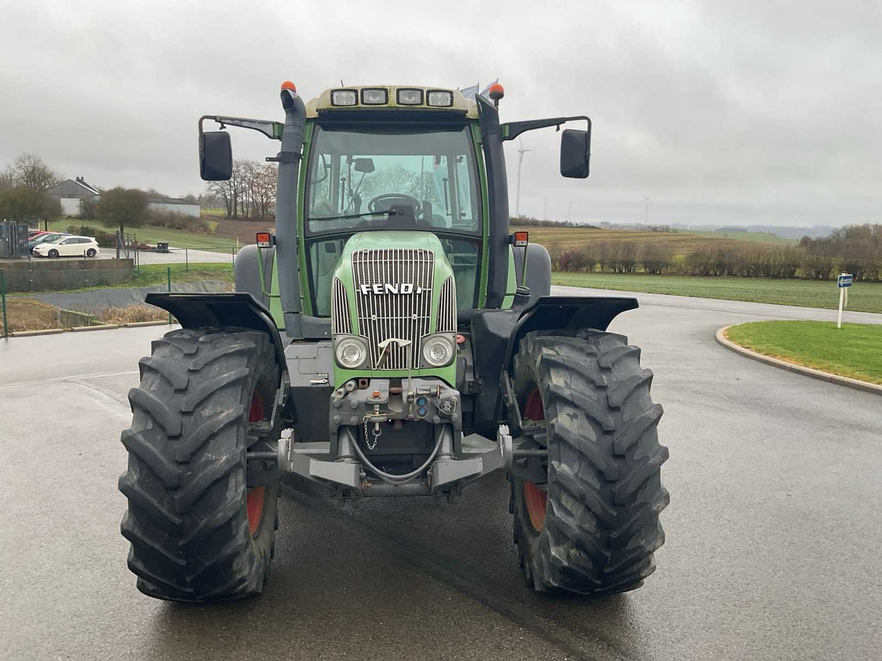Tracteur agricole Fendt 714: photos 8