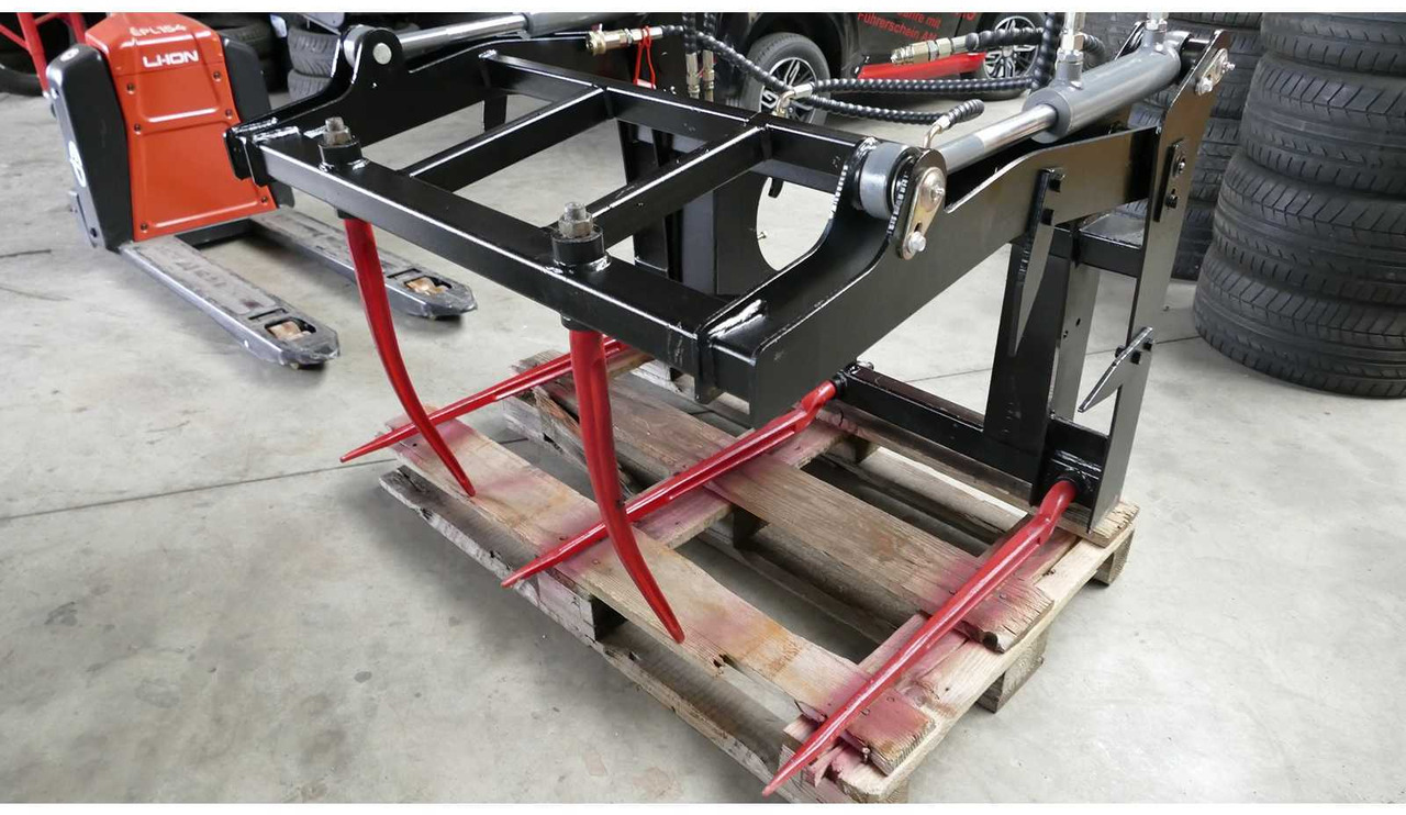Front loaders and accessories crocodile teeth - Chargeur frontal pour tracteur: photos 2 Front loaders and accessories crocodile teeth - Chargeur frontal pour tracteur: photos 2