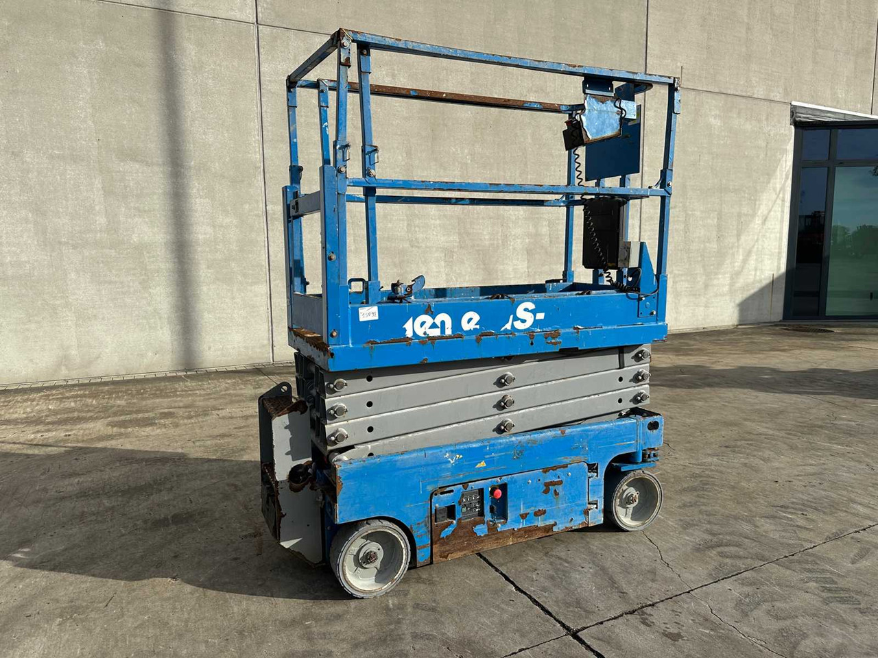 GENIE - 2014 - GS-1930 - AERIAL PLATFORM - SCISSOR LIFT - Nacelle: photos 1 GENIE - 2014 - GS-1930 - AERIAL PLATFORM - SCISSOR LIFT - Nacelle: photos 1