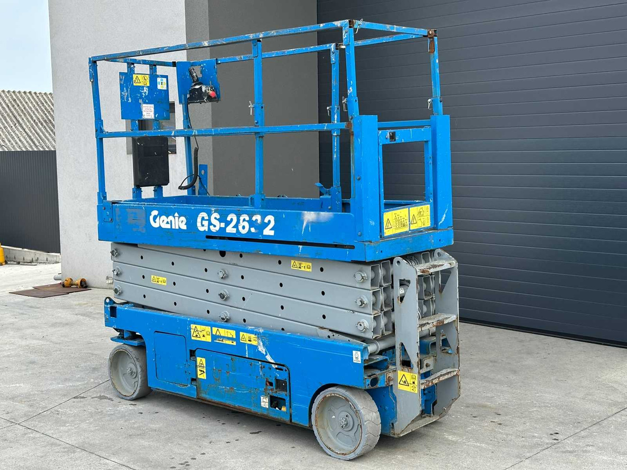GENIE - GS-2632 - AERIAL WORK PLATFORMS - 2010 - Nacelle: photos 4 GENIE - GS-2632 - AERIAL WORK PLATFORMS - 2010 - Nacelle: photos 4