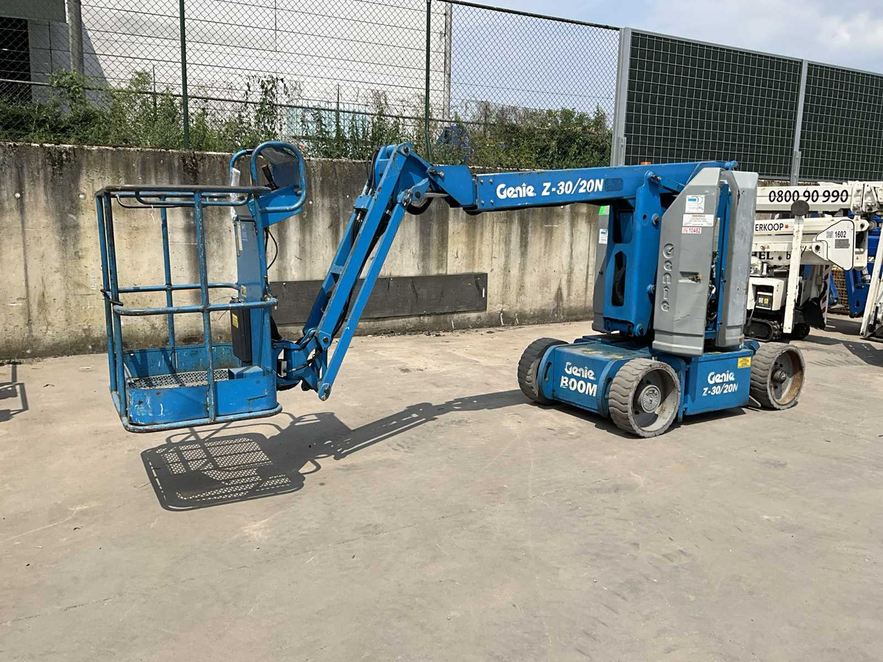Genie Z-30/20N - Nacelle: photos 1 Genie Z-30/20N - Nacelle: photos 1