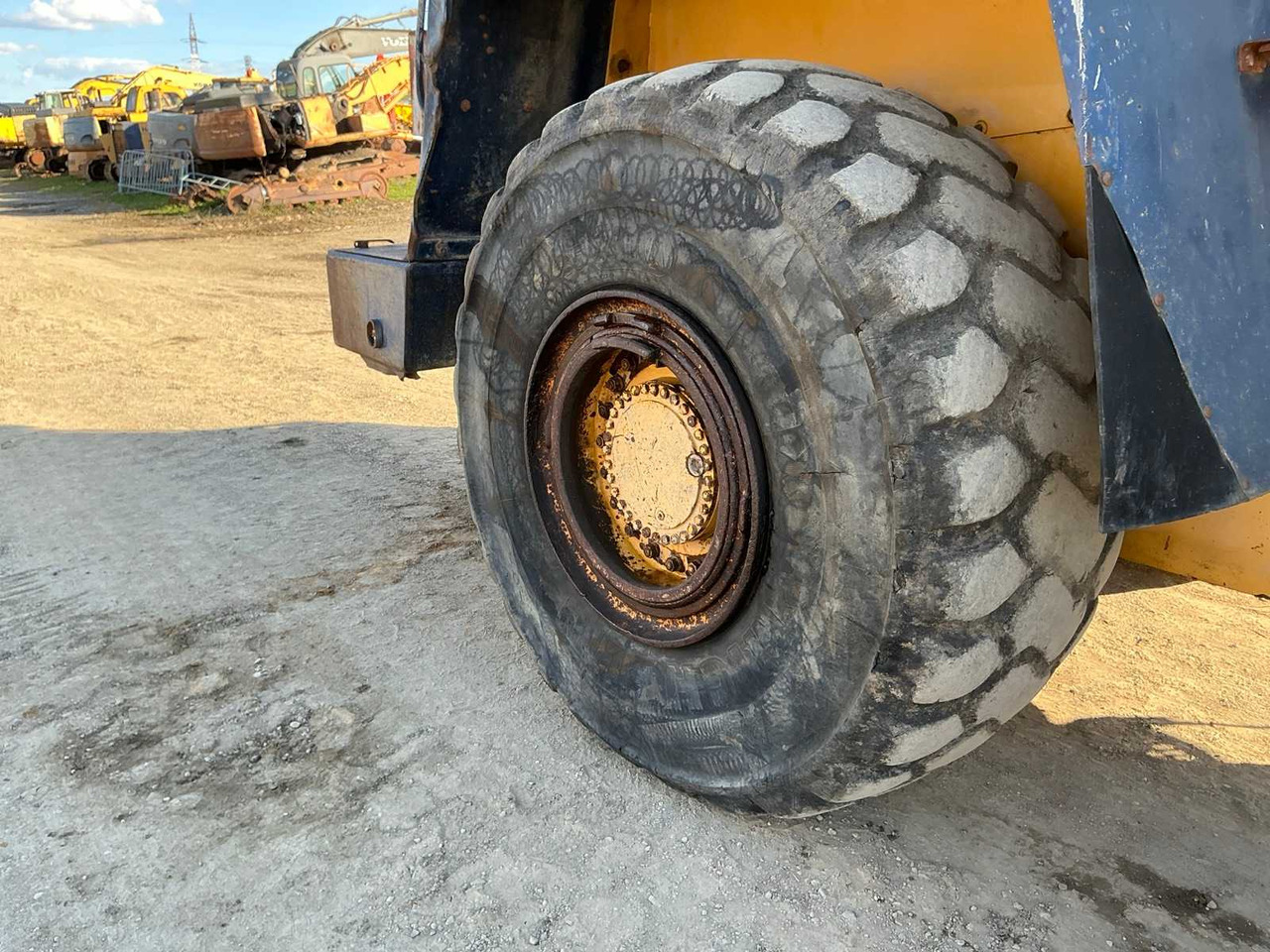 Chargeuse sur pneus HANOMAG 70 E: photos 24