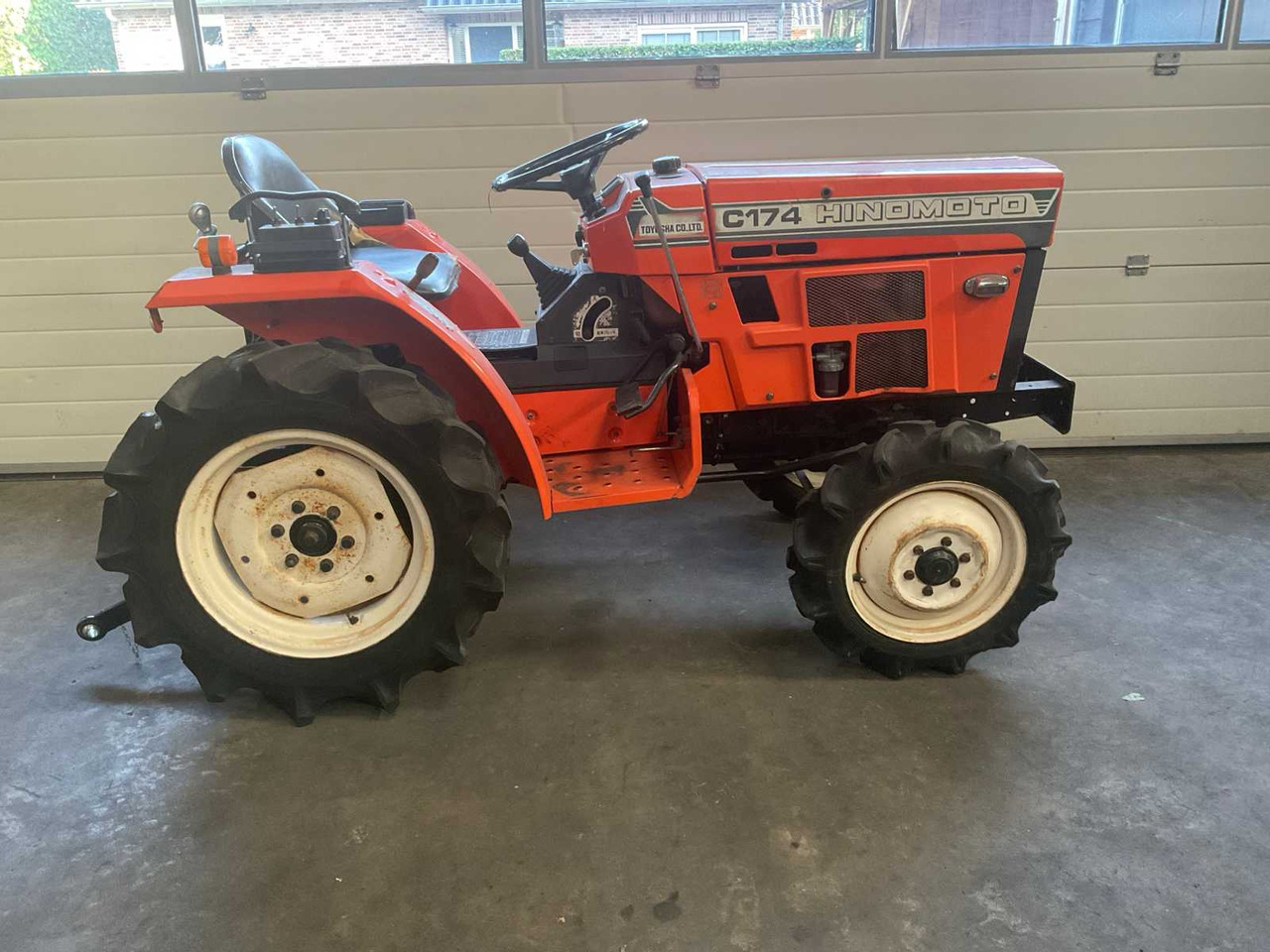 Hinomoto C 174 - Micro tracteur: photos 5 Hinomoto C 174 - Micro tracteur: photos 5