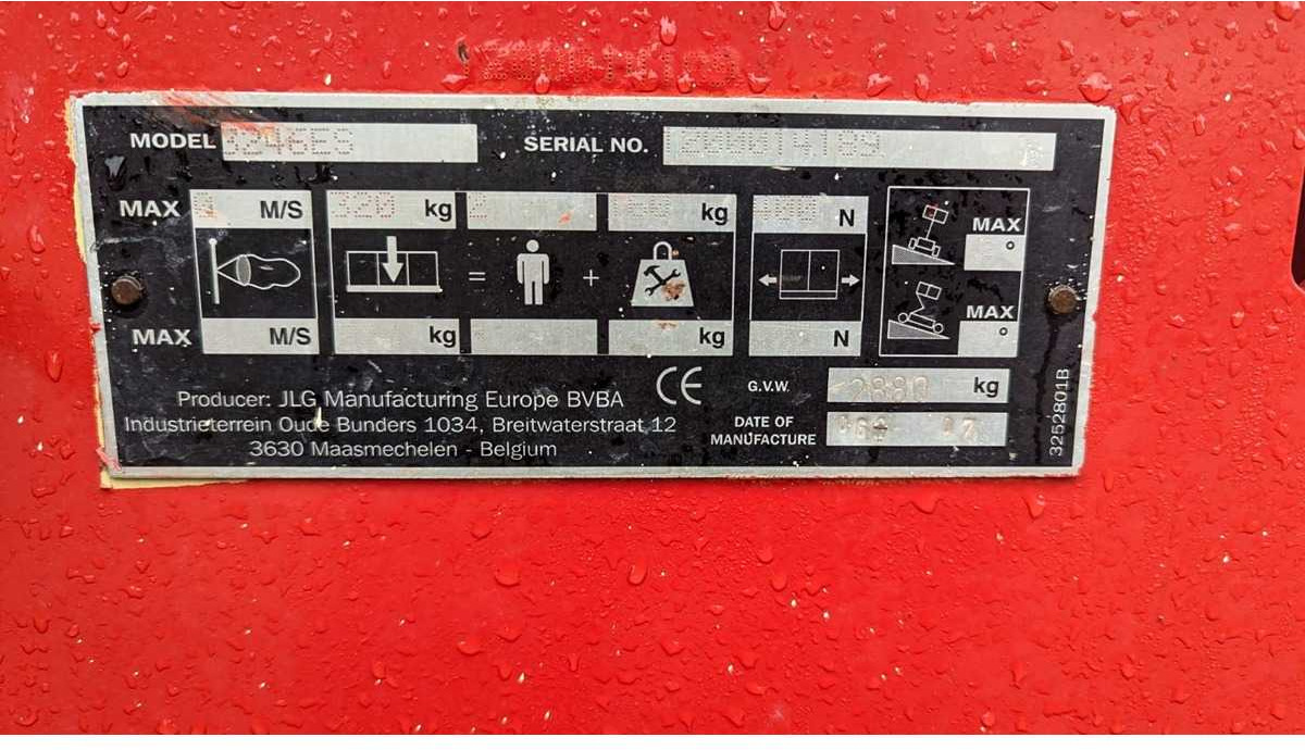 JLG 3246 ES - Nacelle: photos 5 JLG 3246 ES - Nacelle: photos 5