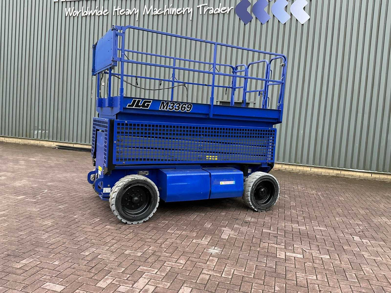 JLG M3369 - Nacelle: photos 2 JLG M3369 - Nacelle: photos 2