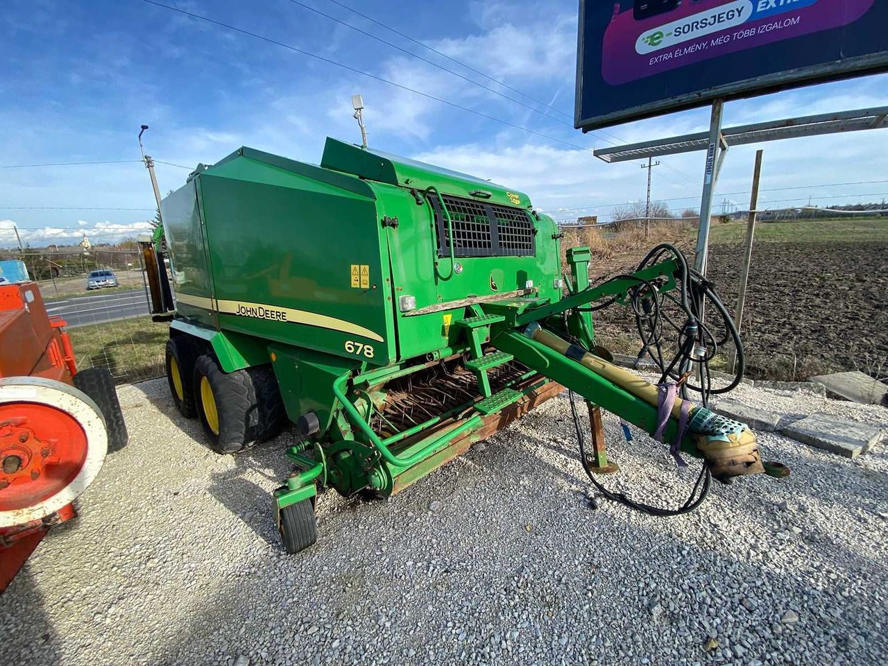 JOHN DEERE 678/HB/- - Presse à balles rondes: photos 2 JOHN DEERE 678/HB/- - Presse à balles rondes: photos 2