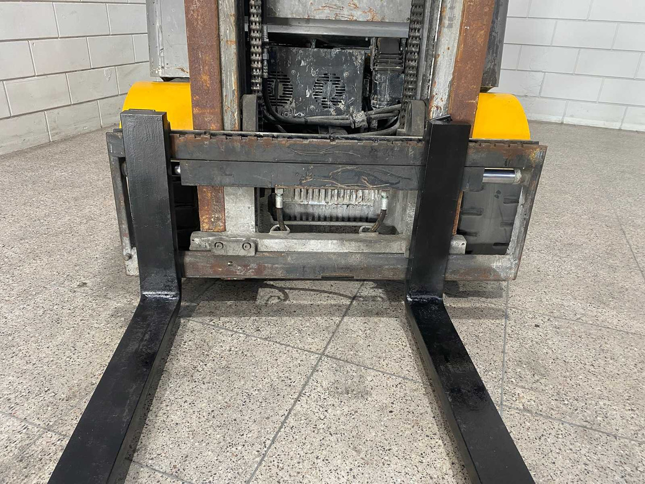 JUNGHEINRICH - 2016 - EFG425K - FORKLIFT TRUCK - SIDE-SHIFT - Chariot élévateur: photos 3 JUNGHEINRICH - 2016 - EFG425K - FORKLIFT TRUCK - SIDE-SHIFT - Chariot élévateur: photos 3