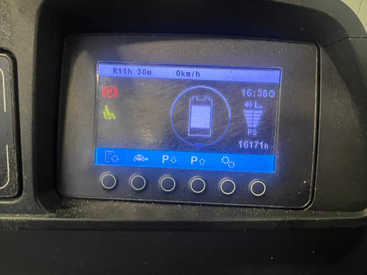 JUNGHEINRICH - EFG425K - FORKLIFT - TRIPLEX - FREE-LIFT - Chariot élévateur: photos 5 JUNGHEINRICH - EFG425K - FORKLIFT - TRIPLEX - FREE-LIFT - Chariot élévateur: photos 5