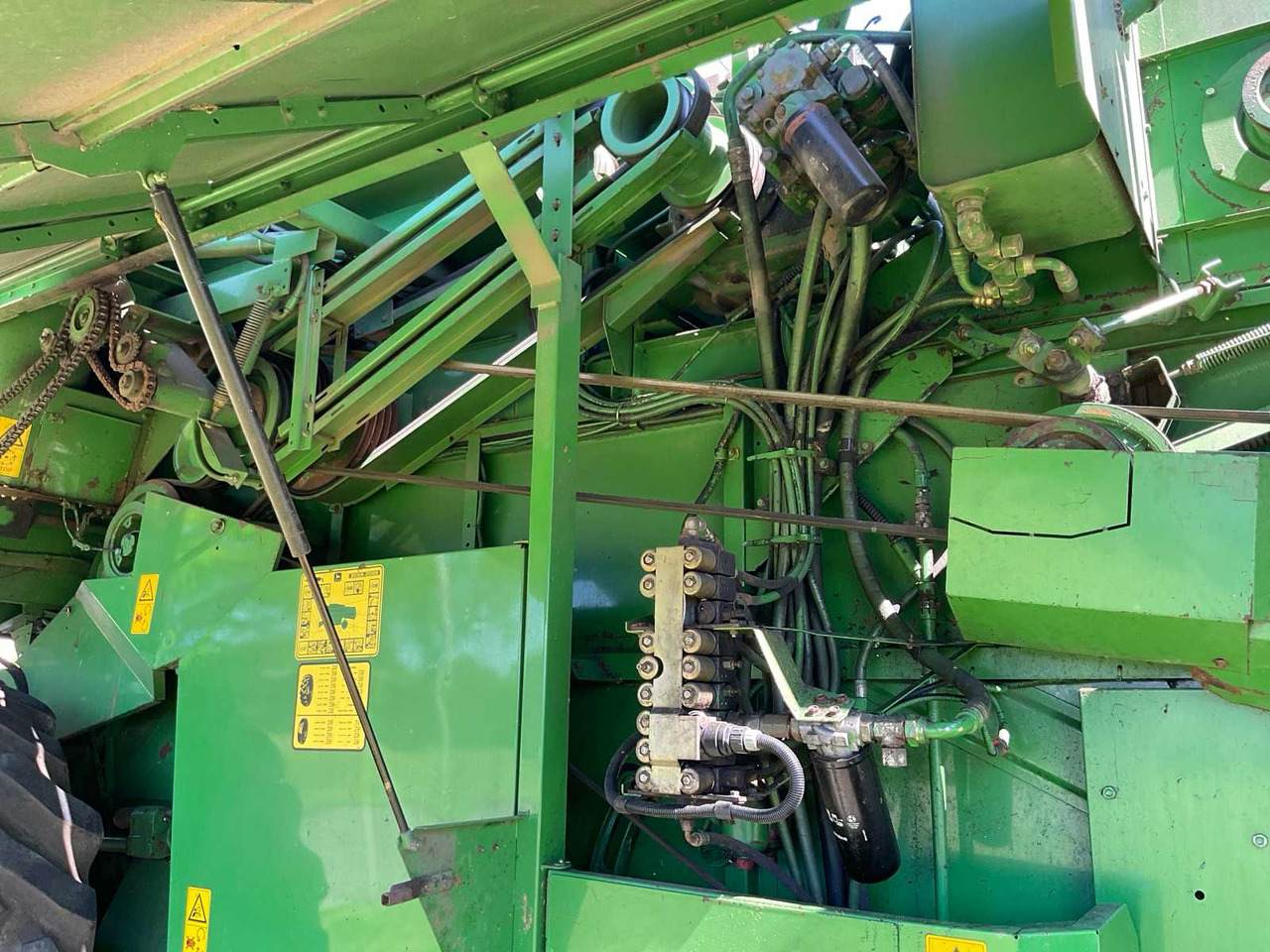Moissonneuse-batteuse John Deere 2056: photos 20