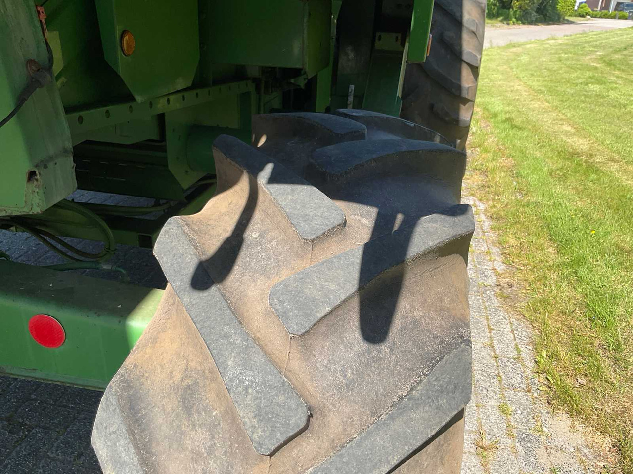 Moissonneuse-batteuse John Deere 2056: photos 13