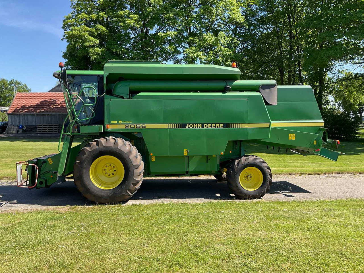 John Deere 2056 - Moissonneuse-batteuse: photos 2 John Deere 2056 - Moissonneuse-batteuse: photos 2