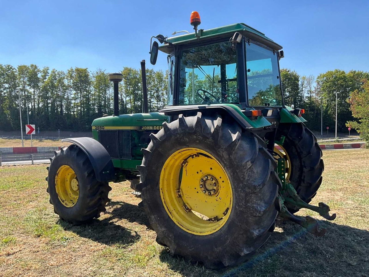 John Deere 3650 - Tracteur agricole: photos 3 John Deere 3650 - Tracteur agricole: photos 3