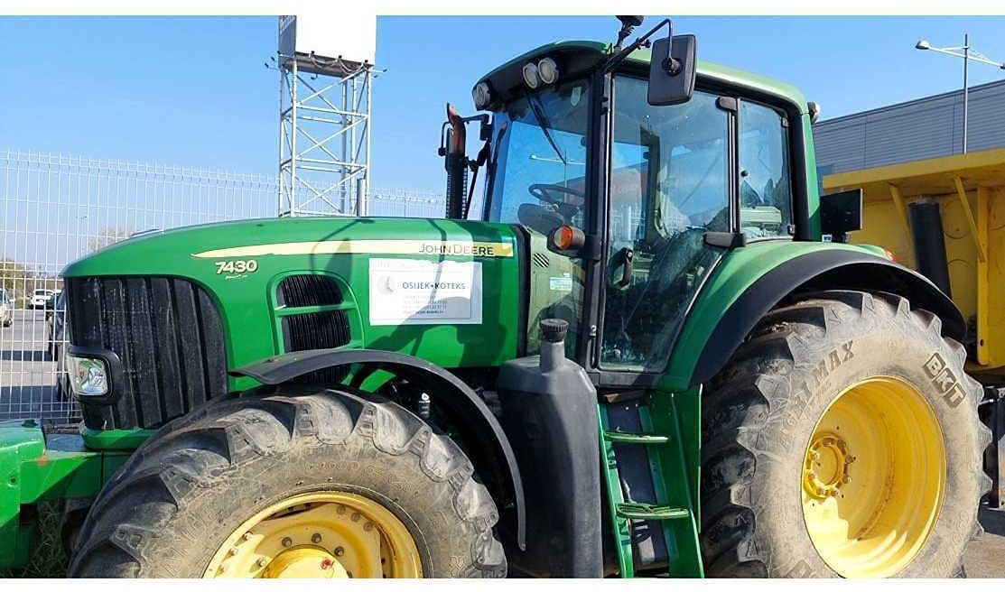 John Deere 7430 MW2 CD44 - Tracteur agricole: photos 4 John Deere 7430 MW2 CD44 - Tracteur agricole: photos 4