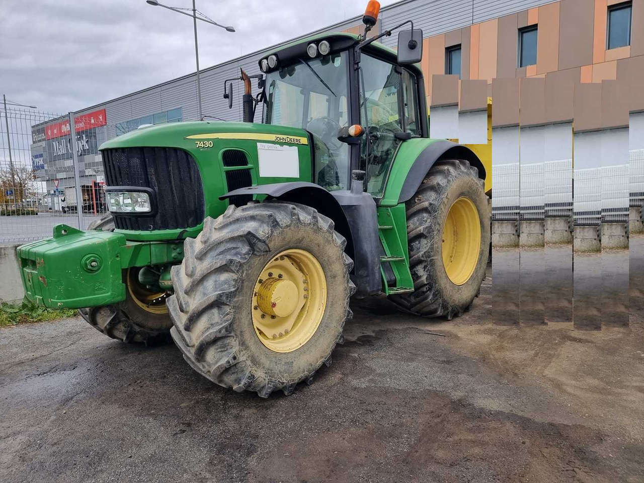 John Deere 7430 MW2 CD44 - Tracteur agricole: photos 1 John Deere 7430 MW2 CD44 - Tracteur agricole: photos 1