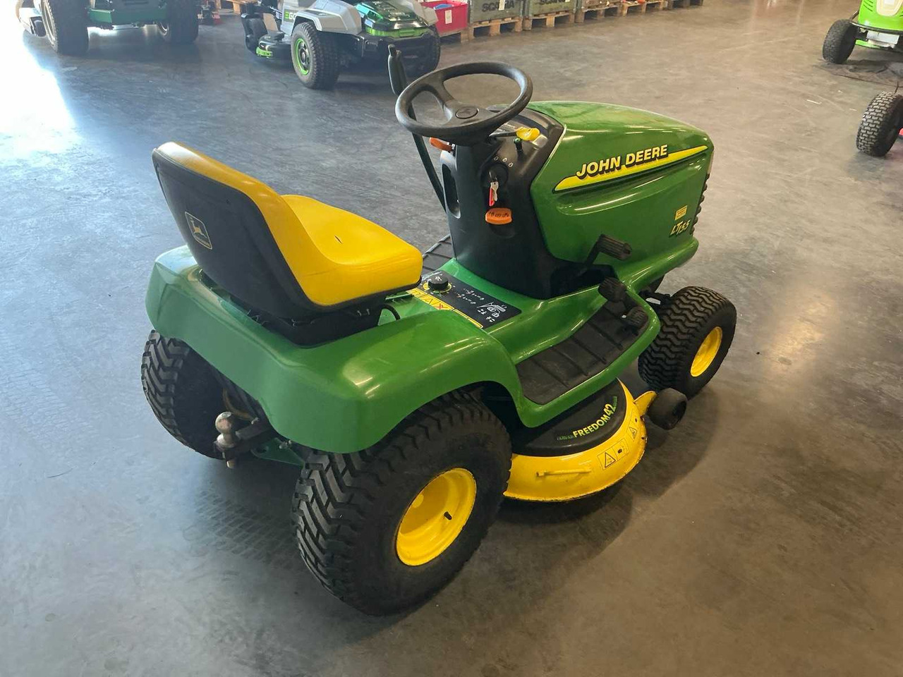 John Deere LT155 - Motofaucheuse: photos 4 John Deere LT155 - Motofaucheuse: photos 4