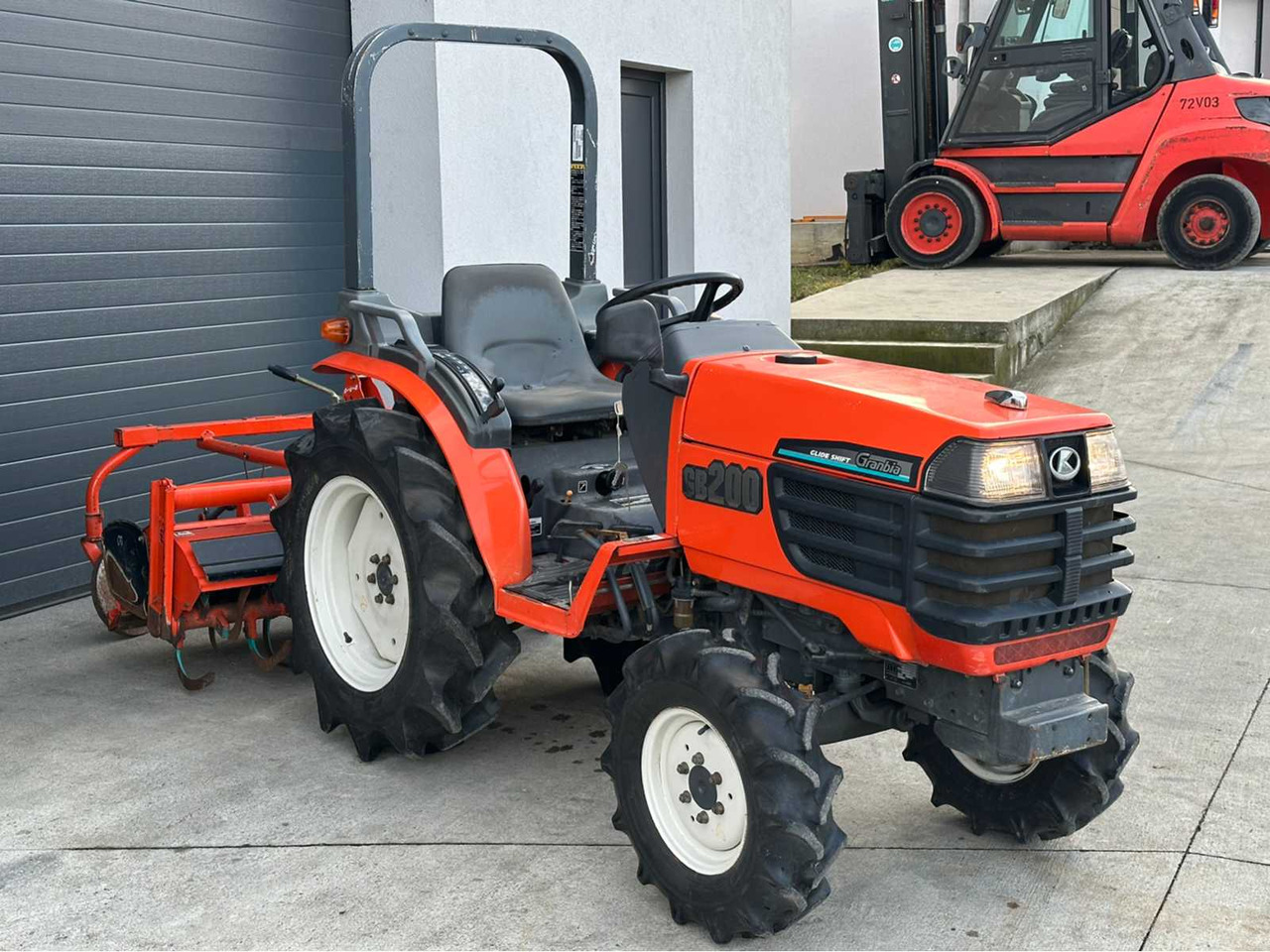 KUBOTA - GB200 - 4-WHEEL DRIVE TRACTOR - Tracteur agricole: photos 3 KUBOTA - GB200 - 4-WHEEL DRIVE TRACTOR - Tracteur agricole: photos 3