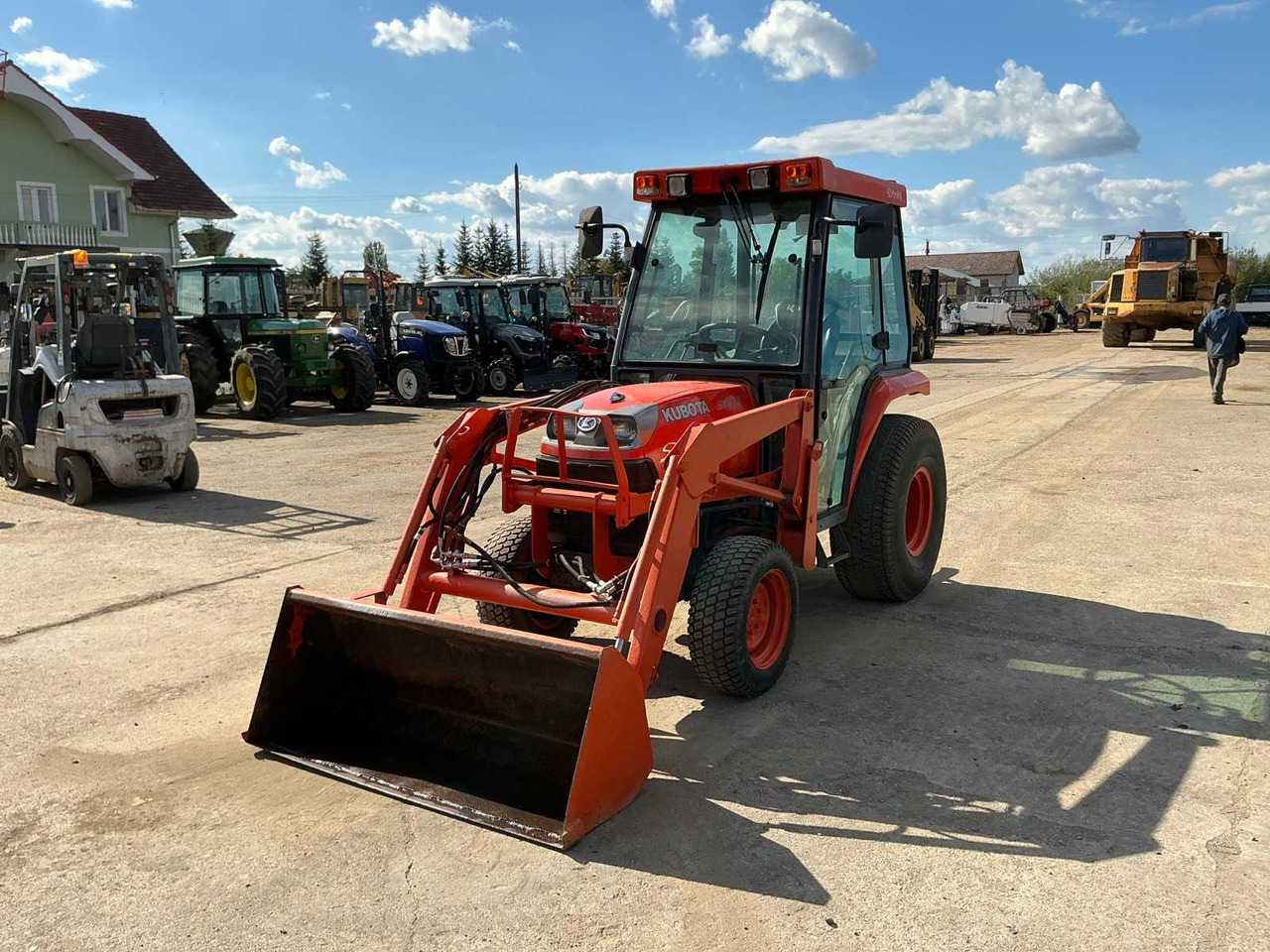 KUBOTA STV 32 - Tracteur agricole: photos 1 KUBOTA STV 32 - Tracteur agricole: photos 1