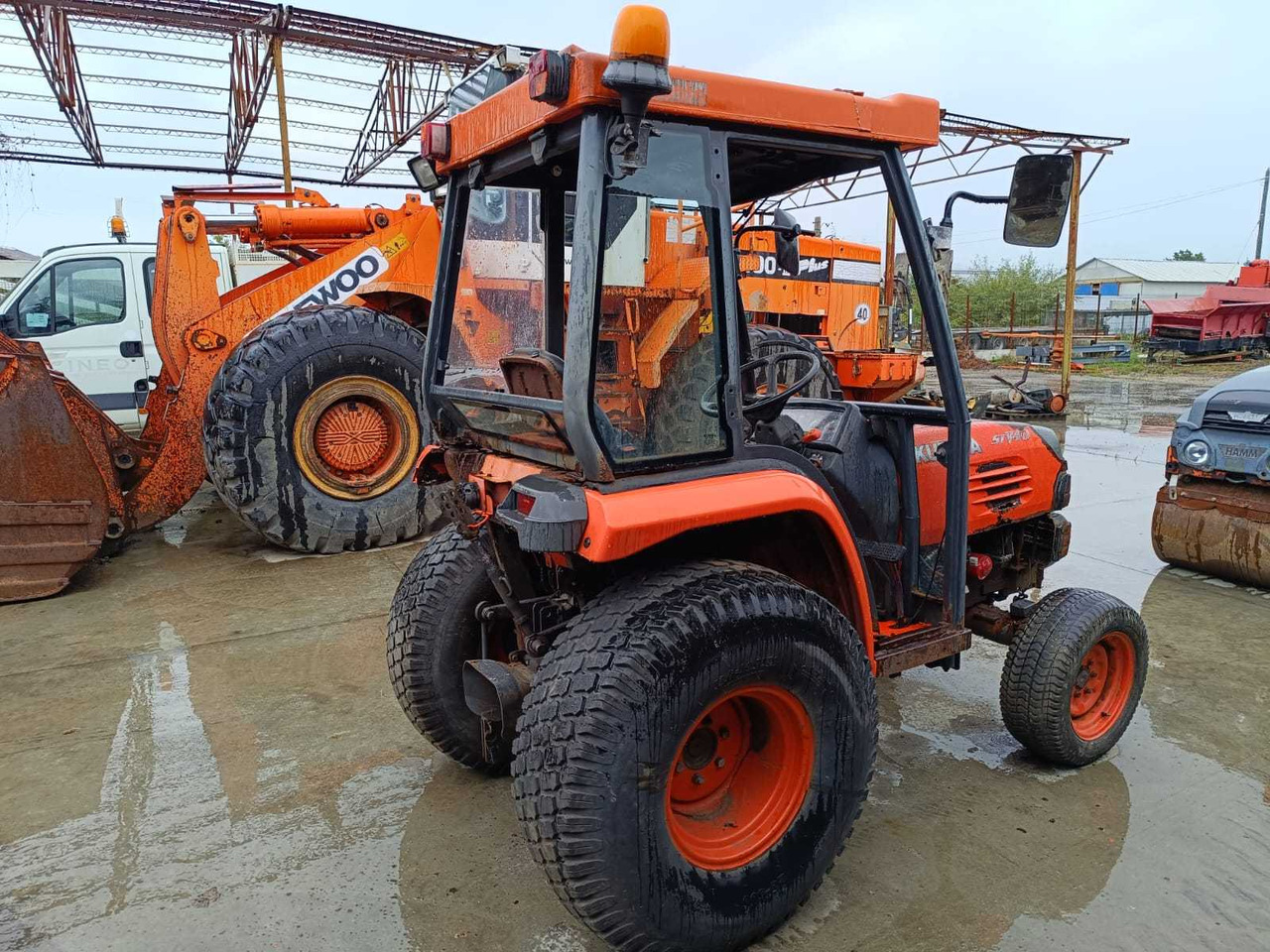 KUBOTA - STV40 - 4-WHEEL DRIVE TRACTOR - Tracteur agricole: photos 2 KUBOTA - STV40 - 4-WHEEL DRIVE TRACTOR - Tracteur agricole: photos 2