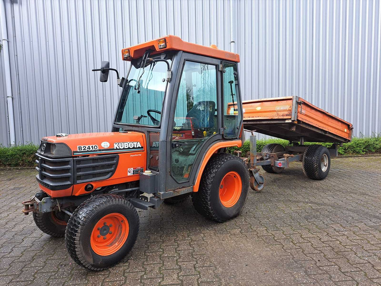 Kubota B2410 - Micro tracteur: photos 1 Kubota B2410 - Micro tracteur: photos 1