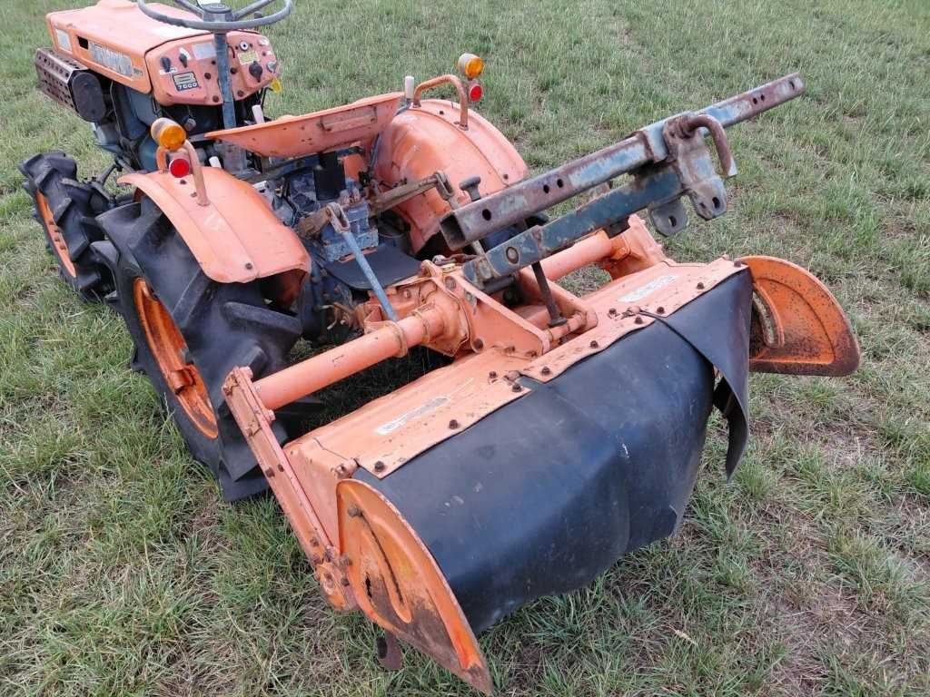 Kubota B7000 - Micro tracteur: photos 4 Kubota B7000 - Micro tracteur: photos 4