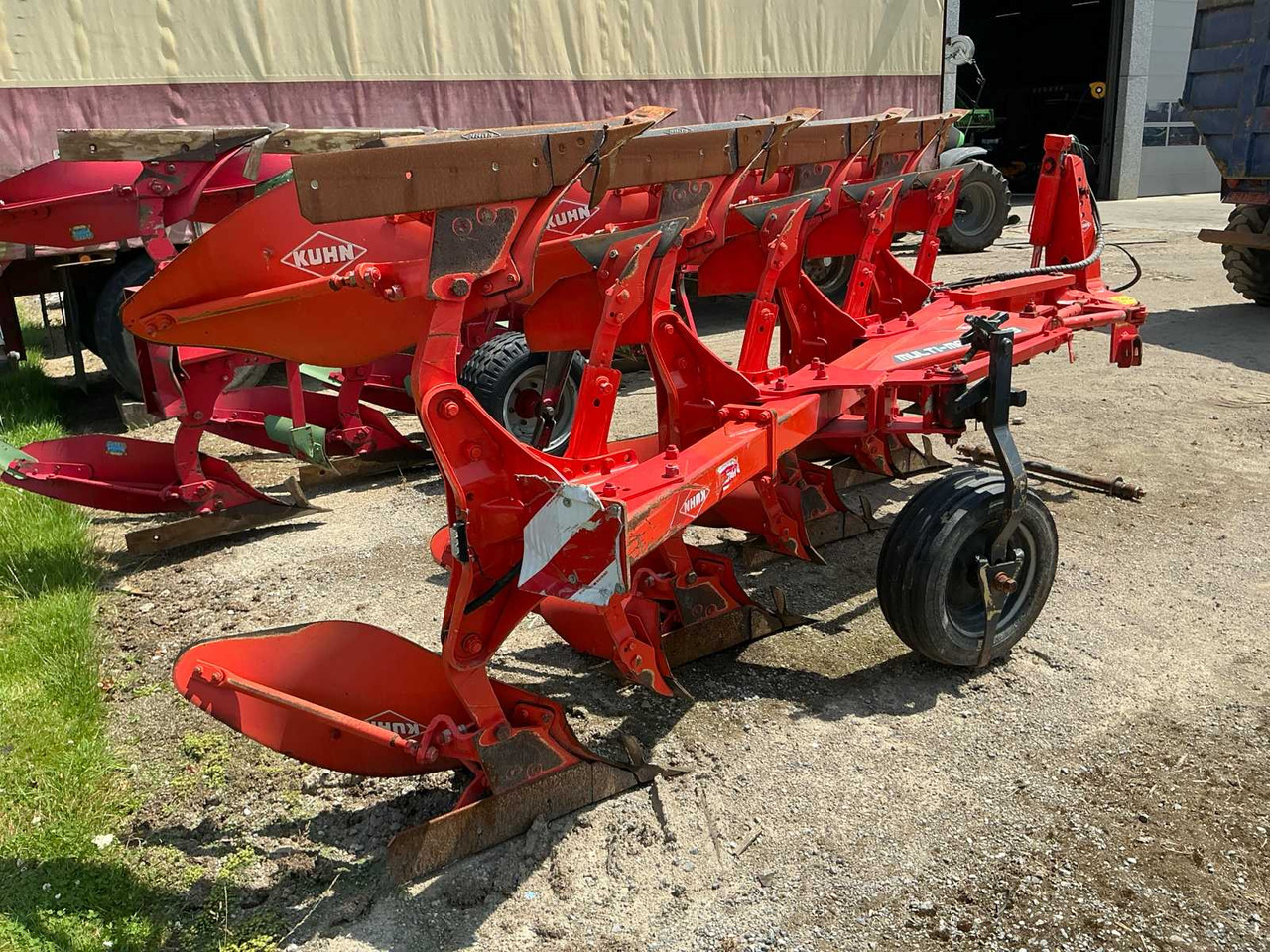 Kuhn Multimaster 123 - Charrue: photos 4 Kuhn Multimaster 123 - Charrue: photos 4