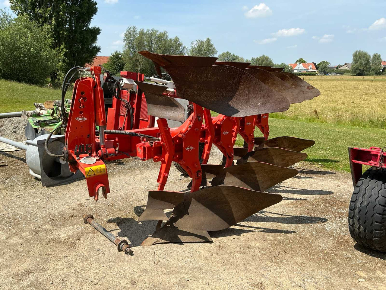 Kuhn Multimaster 123 - Charrue: photos 2 Kuhn Multimaster 123 - Charrue: photos 2