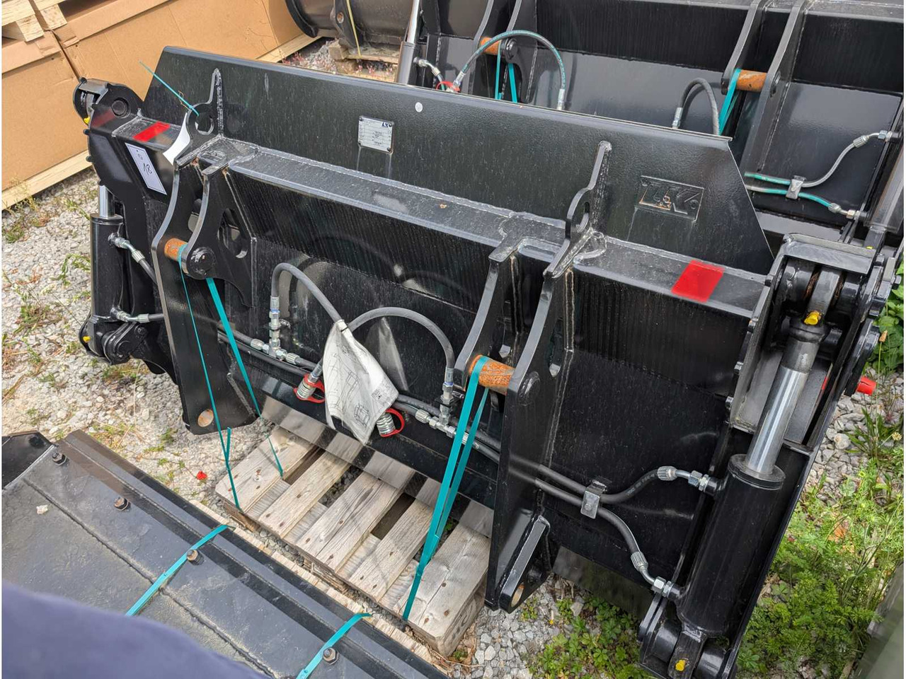 L&K LAND- UND KRAFTFAHRZEUGTECHNIK GMBH - GS V80 - 2023 - SHOVELS - Chargeuse sur pneus: photos 3 L&K LAND- UND KRAFTFAHRZEUGTECHNIK GMBH - GS V80 - 2023 - SHOVELS - Chargeuse sur pneus: photos 3