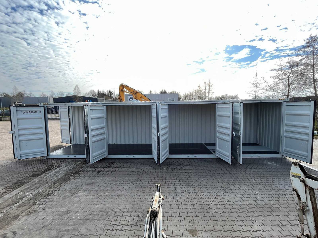 L.Y.P.U 40 ft High Cube - Conteneur maritime: photos 2 L.Y.P.U 40 ft High Cube - Conteneur maritime: photos 2
