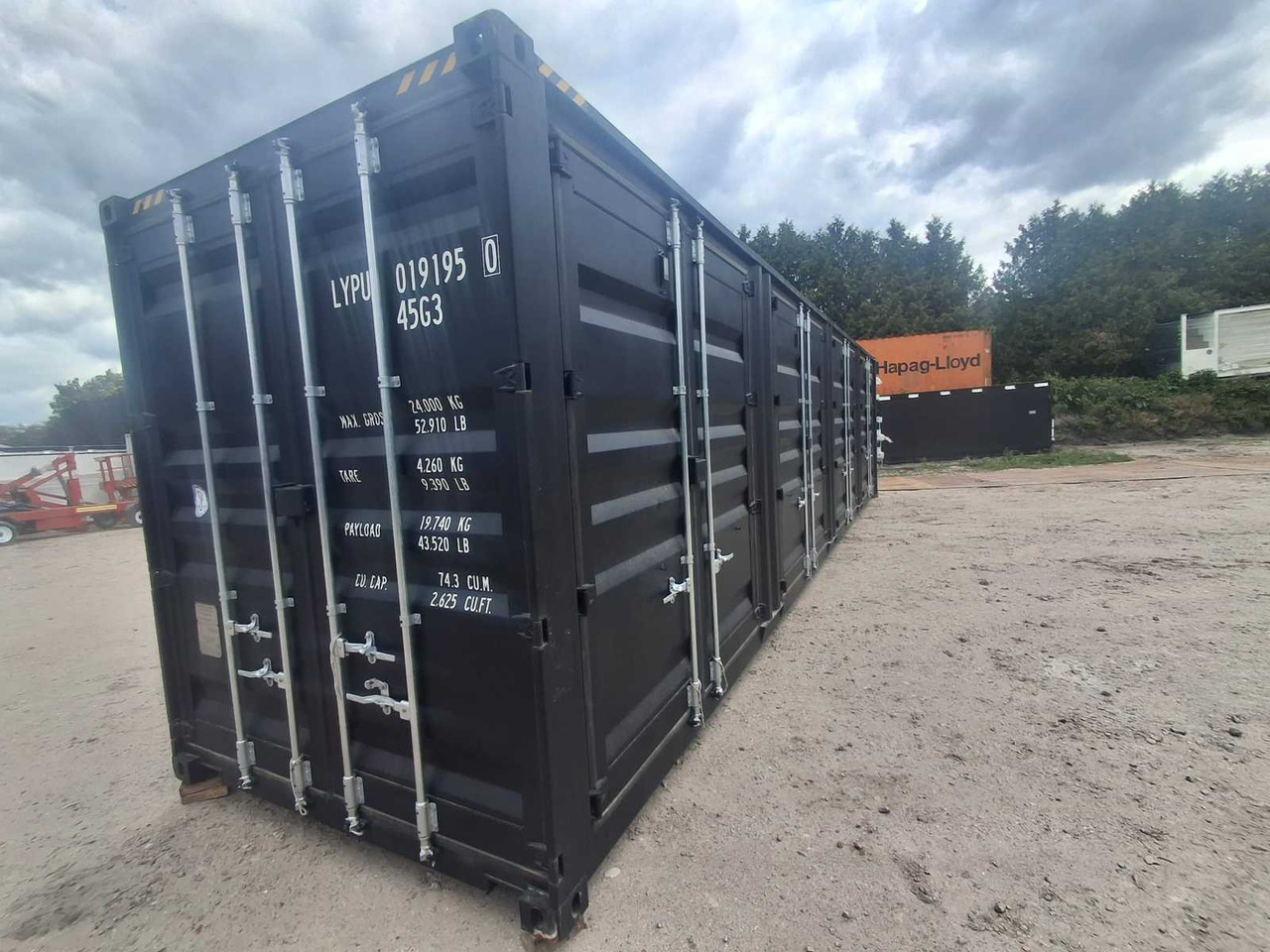 LYPU 40 ft High Cube Zwart - Conteneur maritime: photos 3 LYPU 40 ft High Cube Zwart - Conteneur maritime: photos 3
