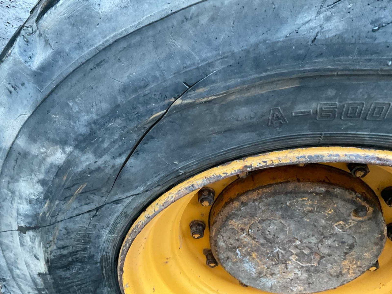 Chargeuse sur pneus Liebherr L524: photos 12