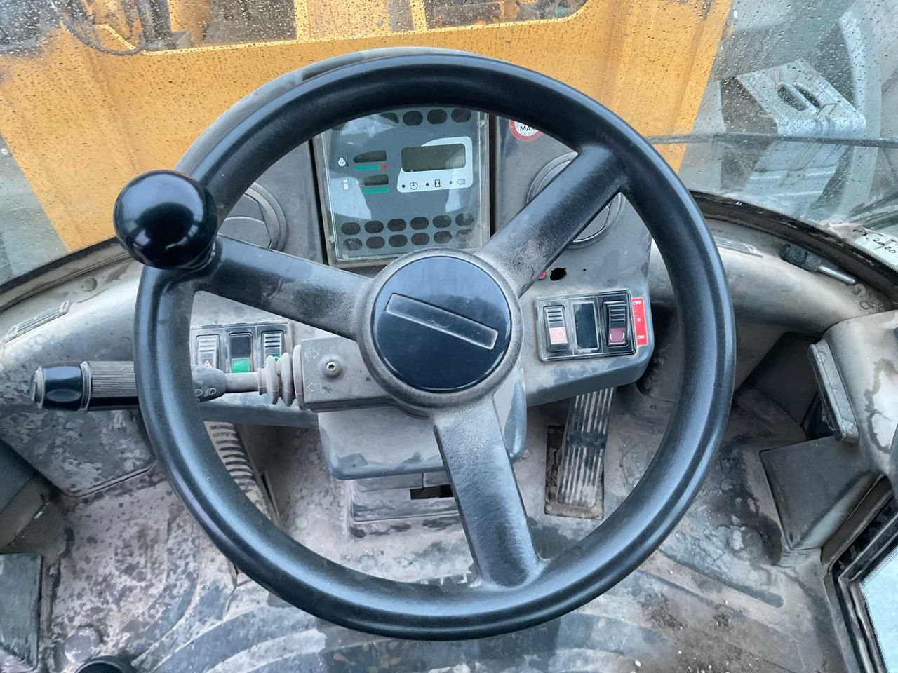 Chargeuse sur pneus Liebherr L524: photos 40