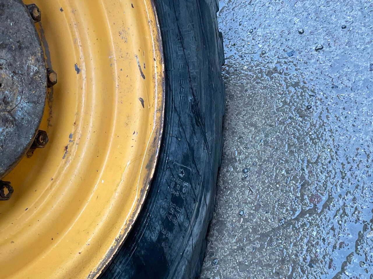 Chargeuse sur pneus Liebherr L524: photos 14