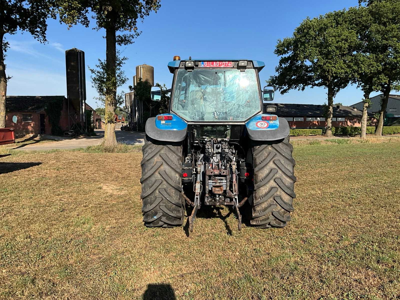 New Holland 8360 DT - Tracteur agricole: photos 4 New Holland 8360 DT - Tracteur agricole: photos 4