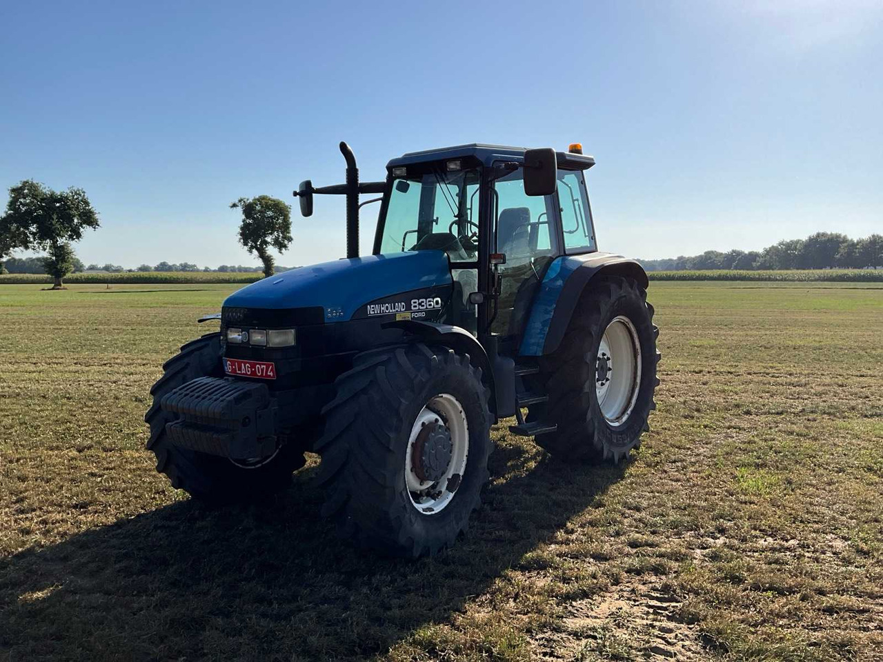 New Holland 8360 DT - Tracteur agricole: photos 1 New Holland 8360 DT - Tracteur agricole: photos 1