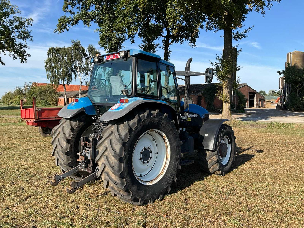 New Holland 8360 DT - Tracteur agricole: photos 5 New Holland 8360 DT - Tracteur agricole: photos 5