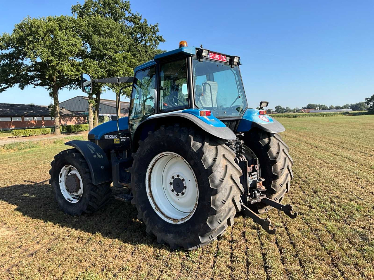 New Holland 8360 DT - Tracteur agricole: photos 3 New Holland 8360 DT - Tracteur agricole: photos 3