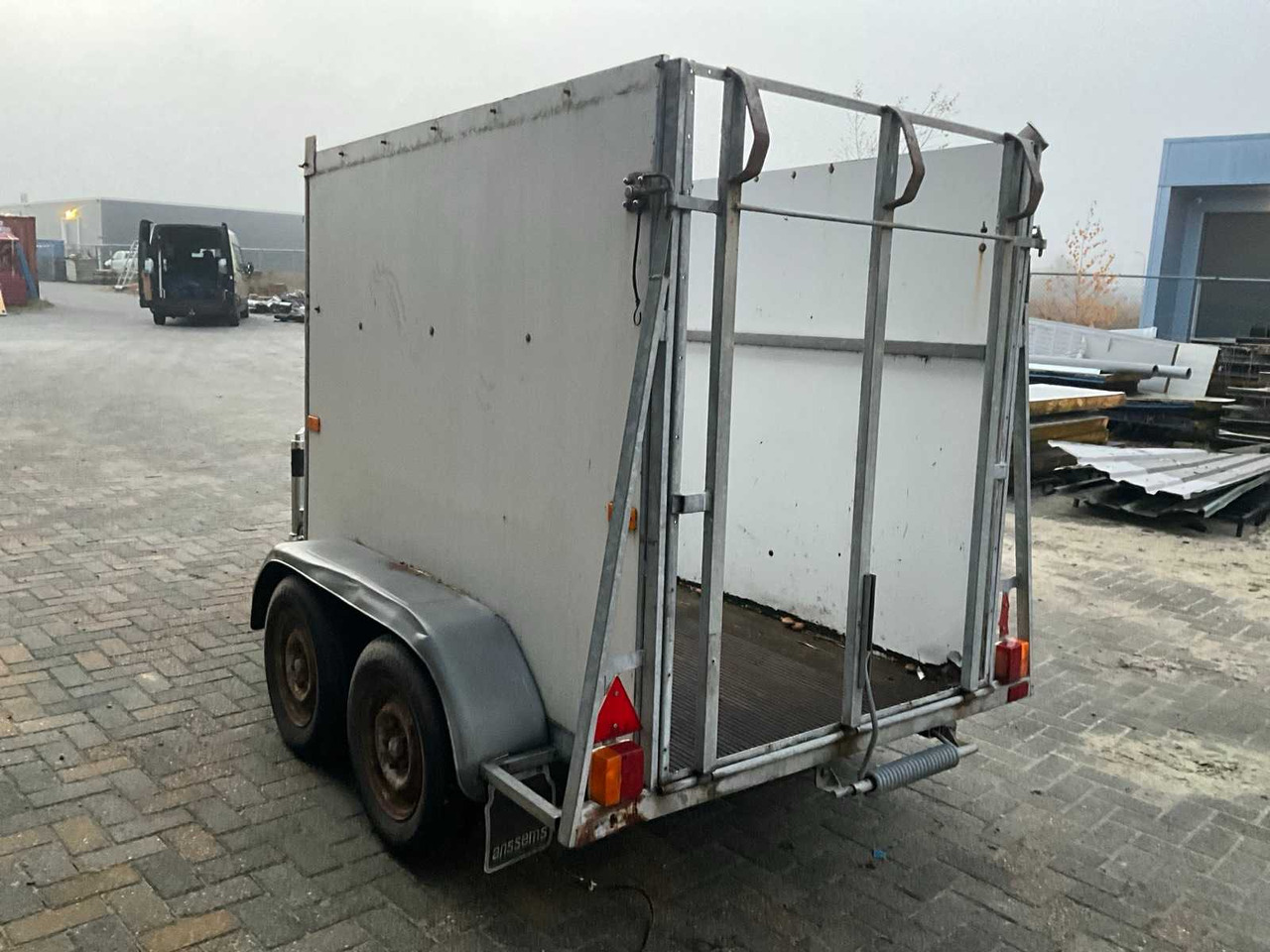 1987 SARIS P-2055 TRAILER - Remorque: photos 4 1987 SARIS P-2055 TRAILER - Remorque: photos 4