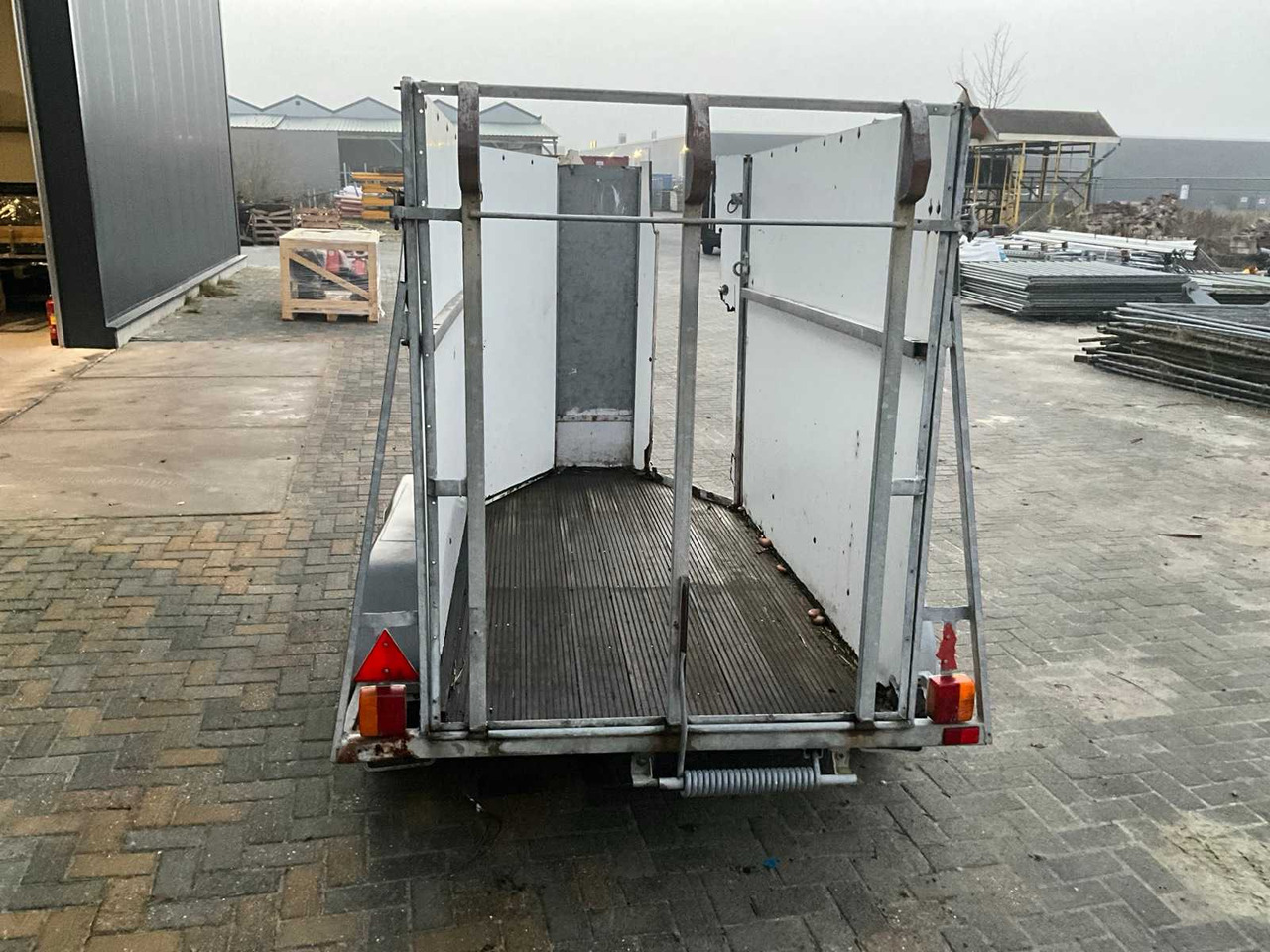 1987 SARIS P-2055 TRAILER - Remorque: photos 5 1987 SARIS P-2055 TRAILER - Remorque: photos 5