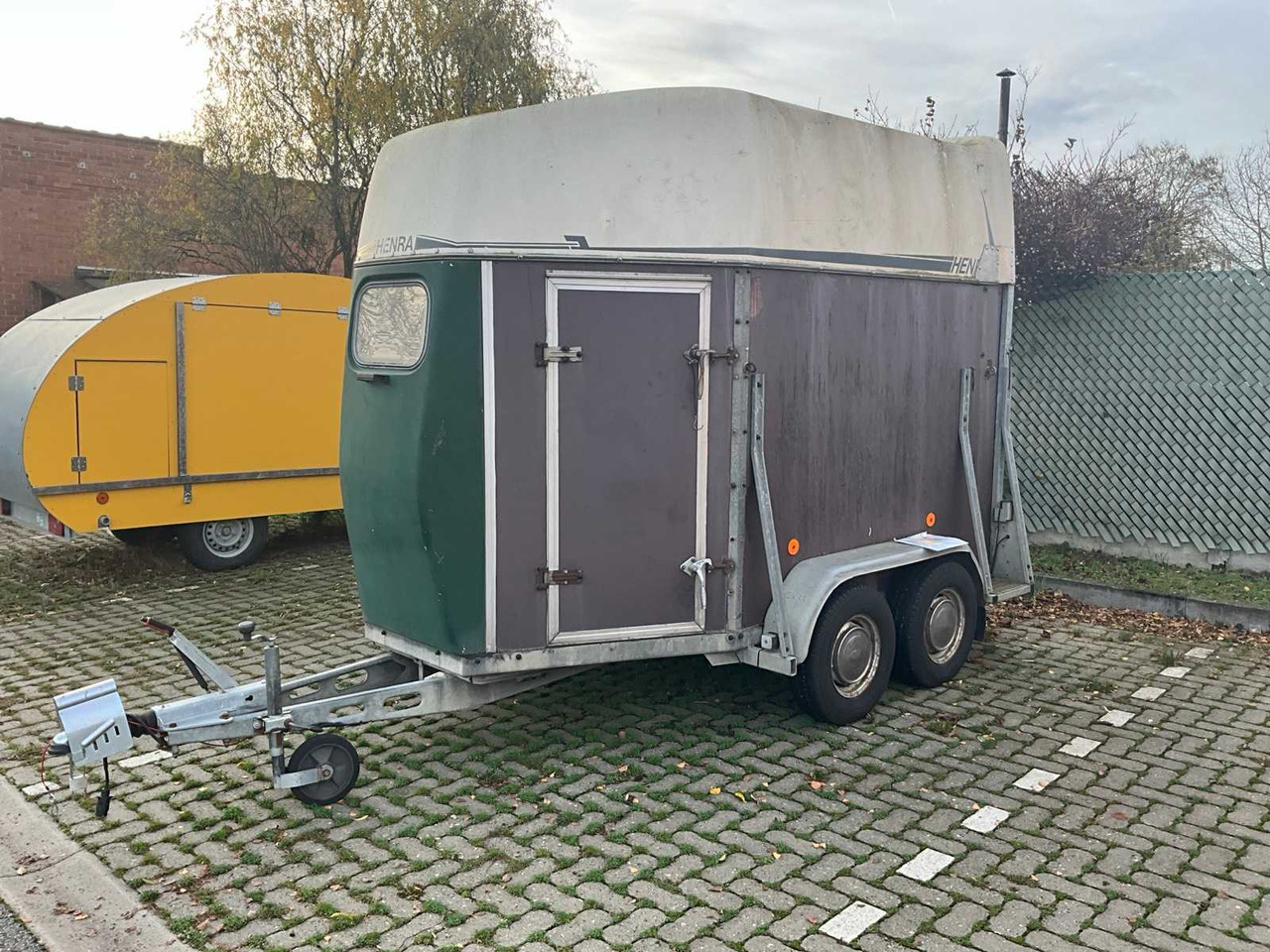 1994 HENRA TRAILER HORSE TRAILER - Remorque: photos 1 1994 HENRA TRAILER HORSE TRAILER - Remorque: photos 1
