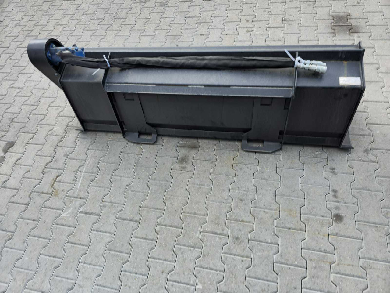 Rhino-Cross 660x2160x750 - Outils du sol: photos 5 Rhino-Cross 660x2160x750 - Outils du sol: photos 5