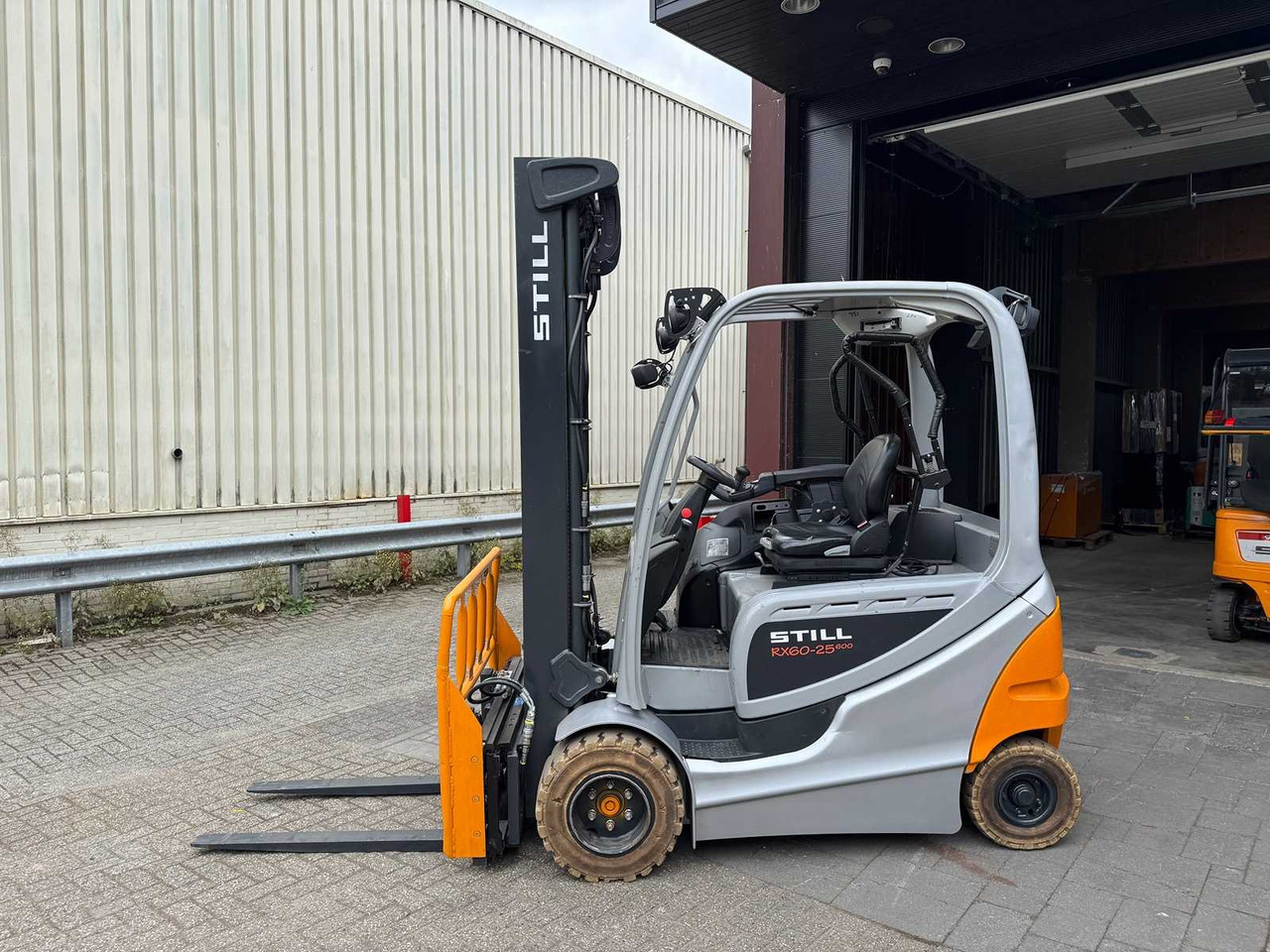 STILL - RX60-25/600 - FORKLIFT TRUCKS - 2016 - Chariot élévateur: photos 2 STILL - RX60-25/600 - FORKLIFT TRUCKS - 2016 - Chariot élévateur: photos 2