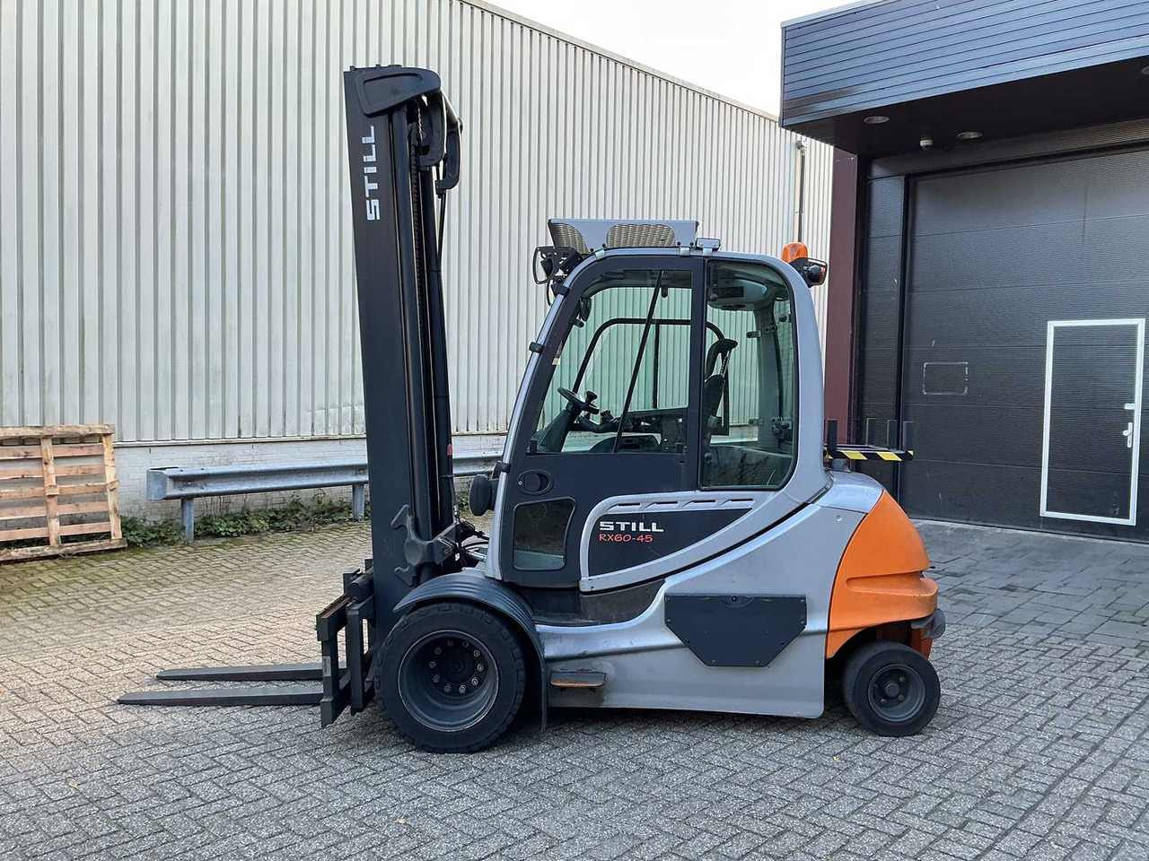 STILL - RX60-45 - FORKLIFT TRUCKS - 2016 - Chariot élévateur: photos 2 STILL - RX60-45 - FORKLIFT TRUCKS - 2016 - Chariot élévateur: photos 2