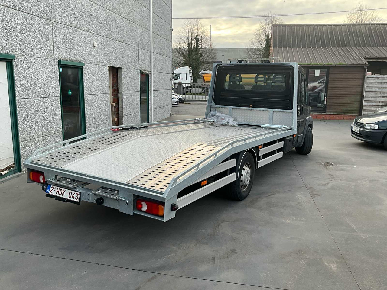 2014 CITROËN JUMPER SEMI-TRAILER - Semi-remorque: photos 5 2014 CITROËN JUMPER SEMI-TRAILER - Semi-remorque: photos 5