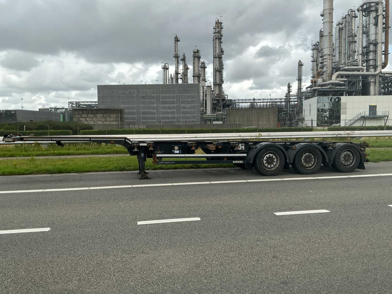 2015 KOGEL S-24-2 SEMI-TRAILER - Semi-remorque: photos 2 2015 KOGEL S-24-2 SEMI-TRAILER - Semi-remorque: photos 2