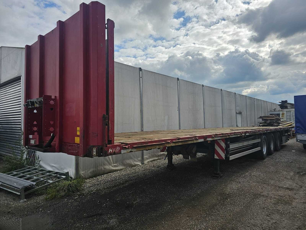 HRD - SPLB3S (LOW LOADER / PLATFORM SEMI-TRAILER) - 2009 - SEMI-TRAILER - Semi-remorque: photos 1 HRD - SPLB3S (LOW LOADER / PLATFORM SEMI-TRAILER) - 2009 - SEMI-TRAILER - Semi-remorque: photos 1