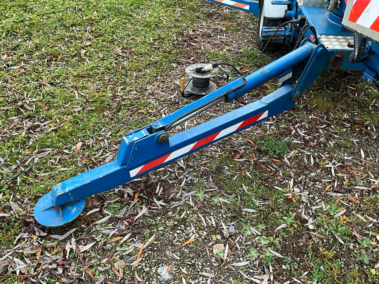 Nacelle THOMAS 120 NWT - 12M AERIAL WORK PLATFORM: photos 27 Nacelle THOMAS 120 NWT - 12M AERIAL WORK PLATFORM: photos 27