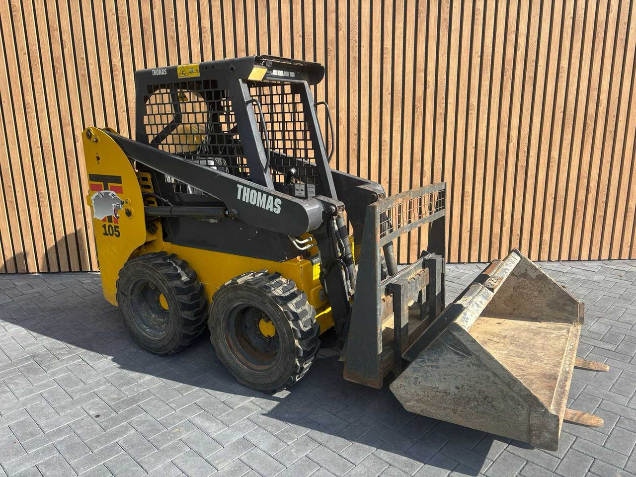 THOMAS - T105 - SKID STEER LOADER - Chargeuse compacte sur chenilles: photos 2 THOMAS - T105 - SKID STEER LOADER - Chargeuse compacte sur chenilles: photos 2