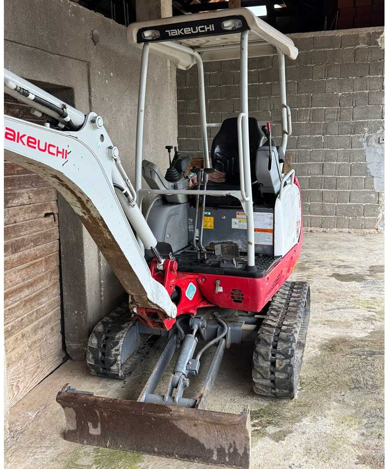 Takeuchi TB216 - Mini pelle: photos 1 Takeuchi TB216 - Mini pelle: photos 1